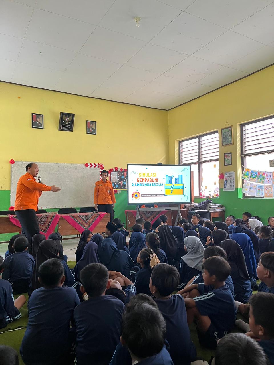 Badan Penanggulangan Bencana Daerah (BPBD) Tulungagung Sosialisai di SDN 1 Gondang